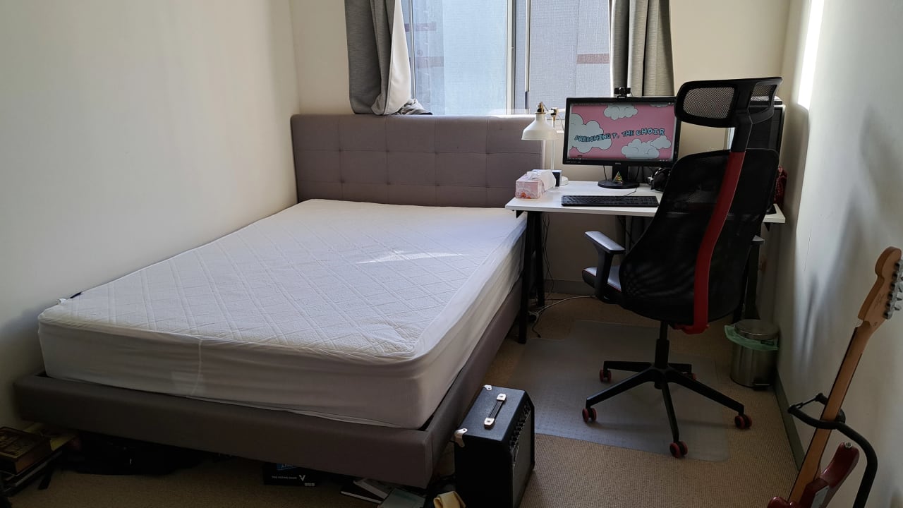Furnished room in a flatshare