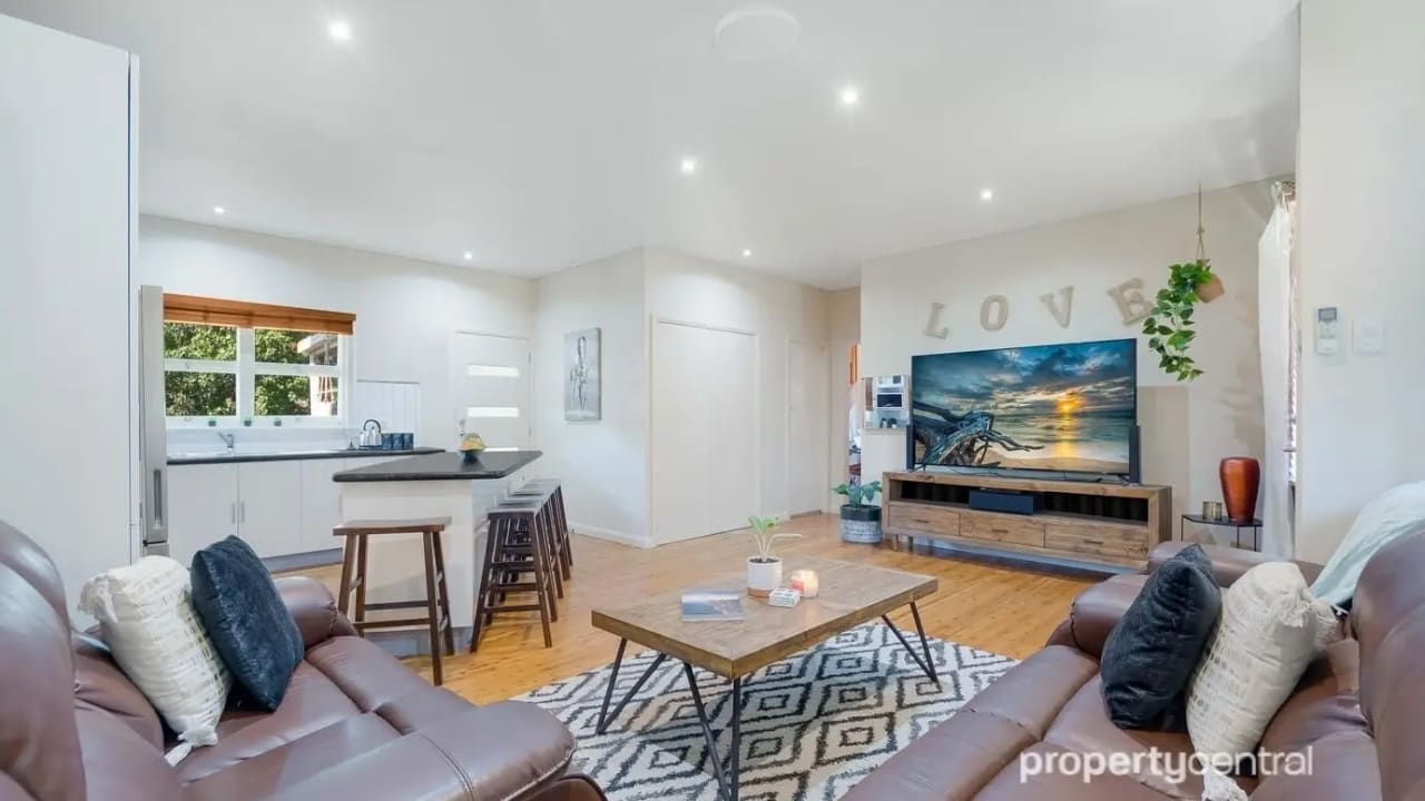 Furnished room in a share house