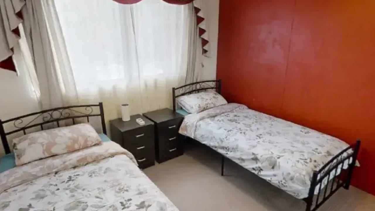 Furnished room in a flatshare