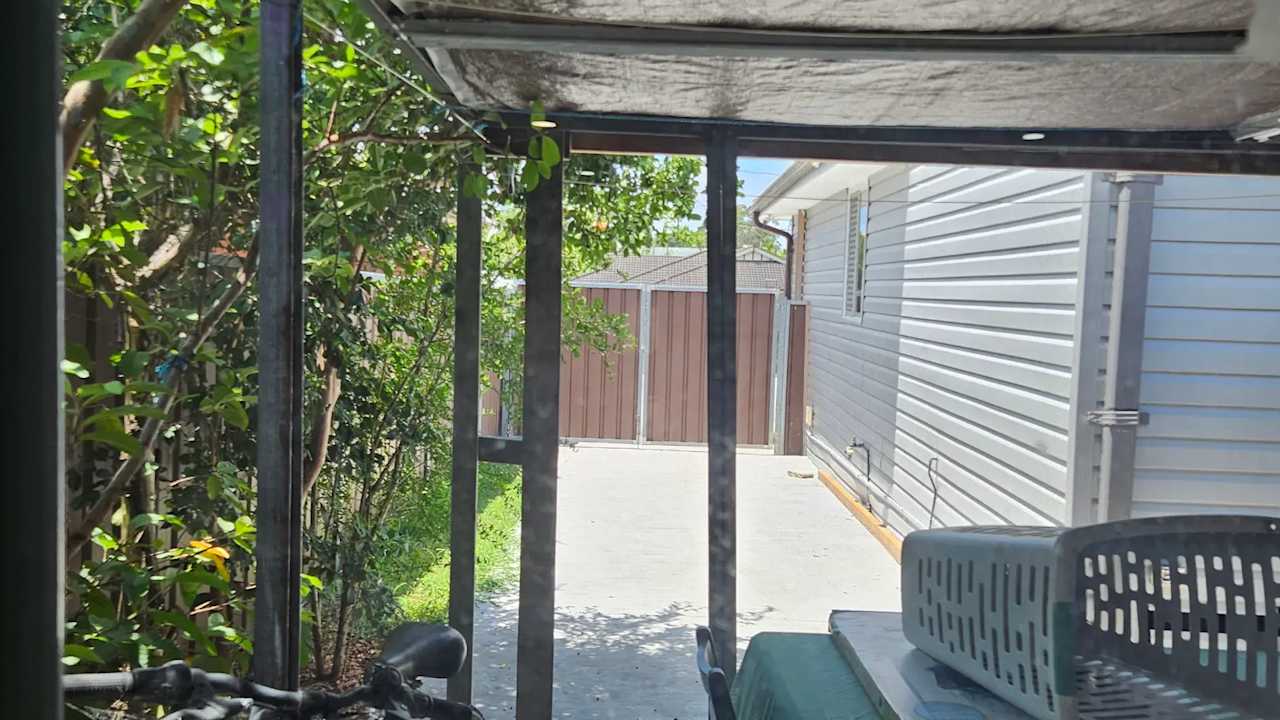 Unfurnished room granny flat for rent