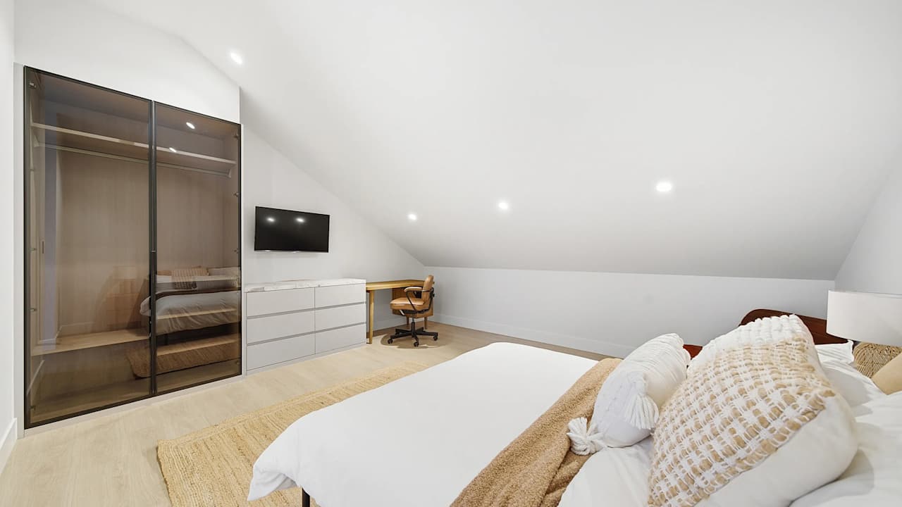 Room with ensuite in a share house