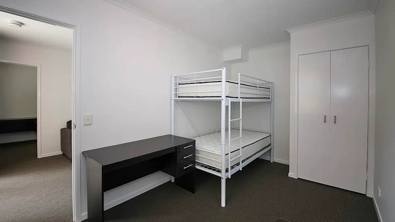 Whole property with 2 rooms for rent