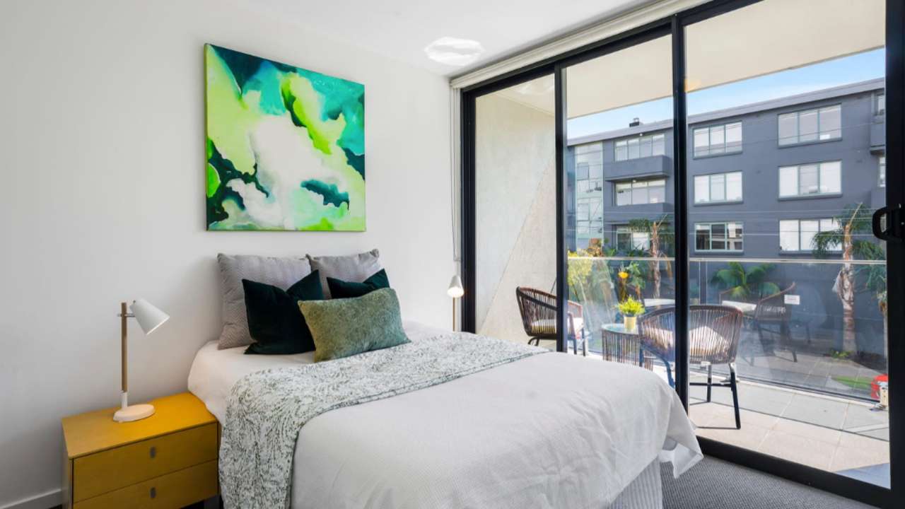 Furnished room in a flatshare