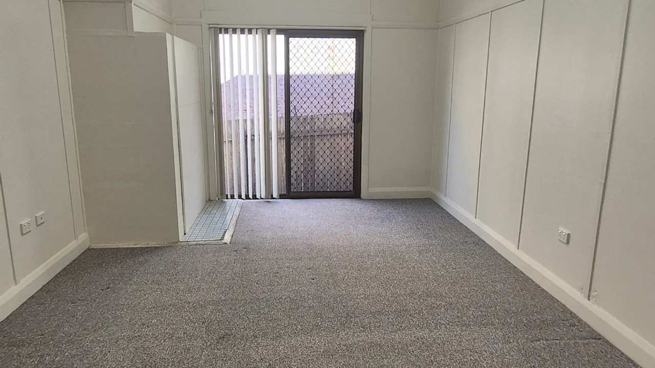 Unfurnished room in a share house