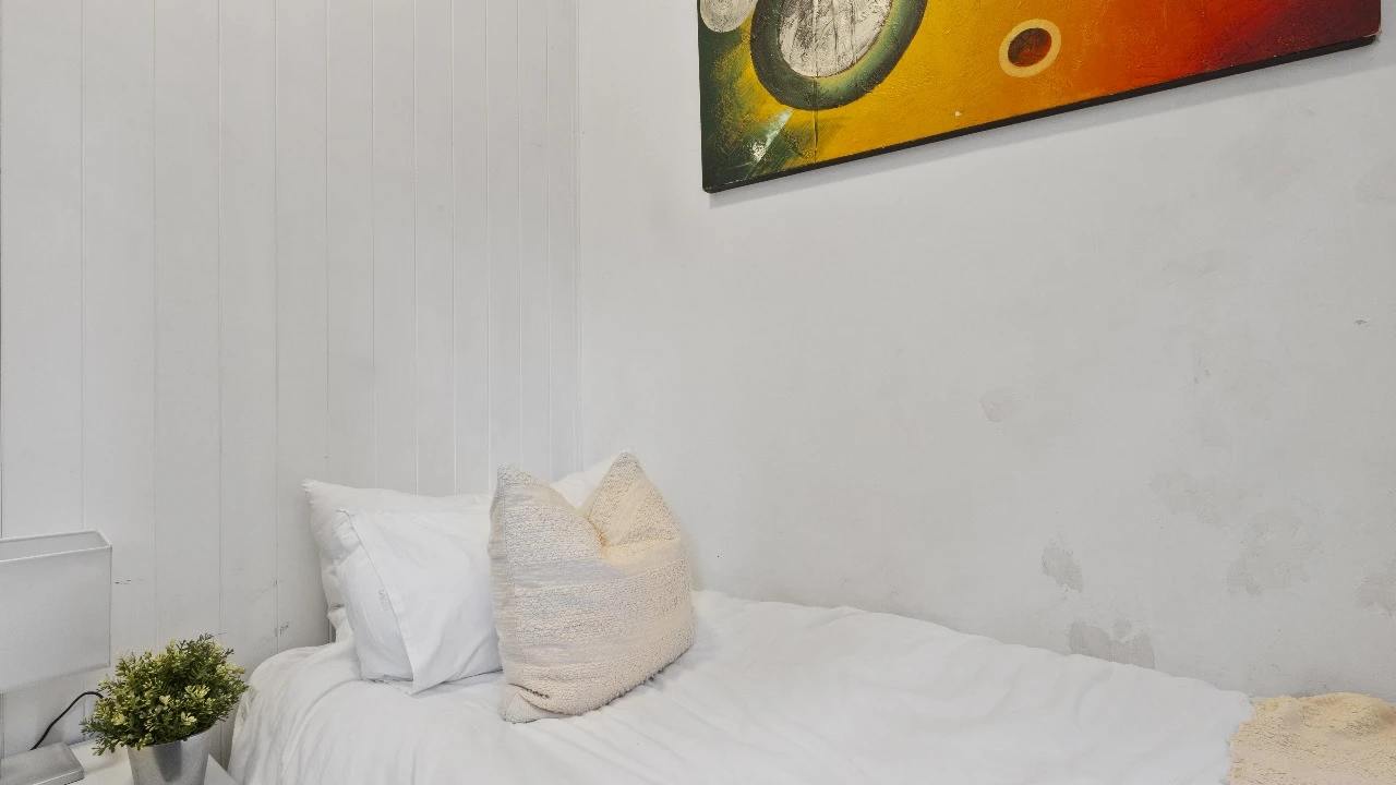 Furnished room in a share house