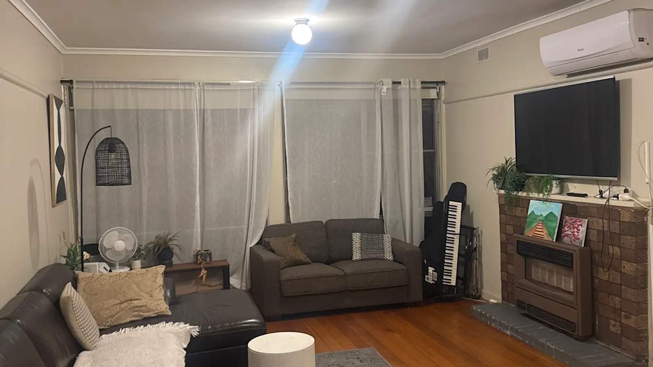 Furnished room in a share house