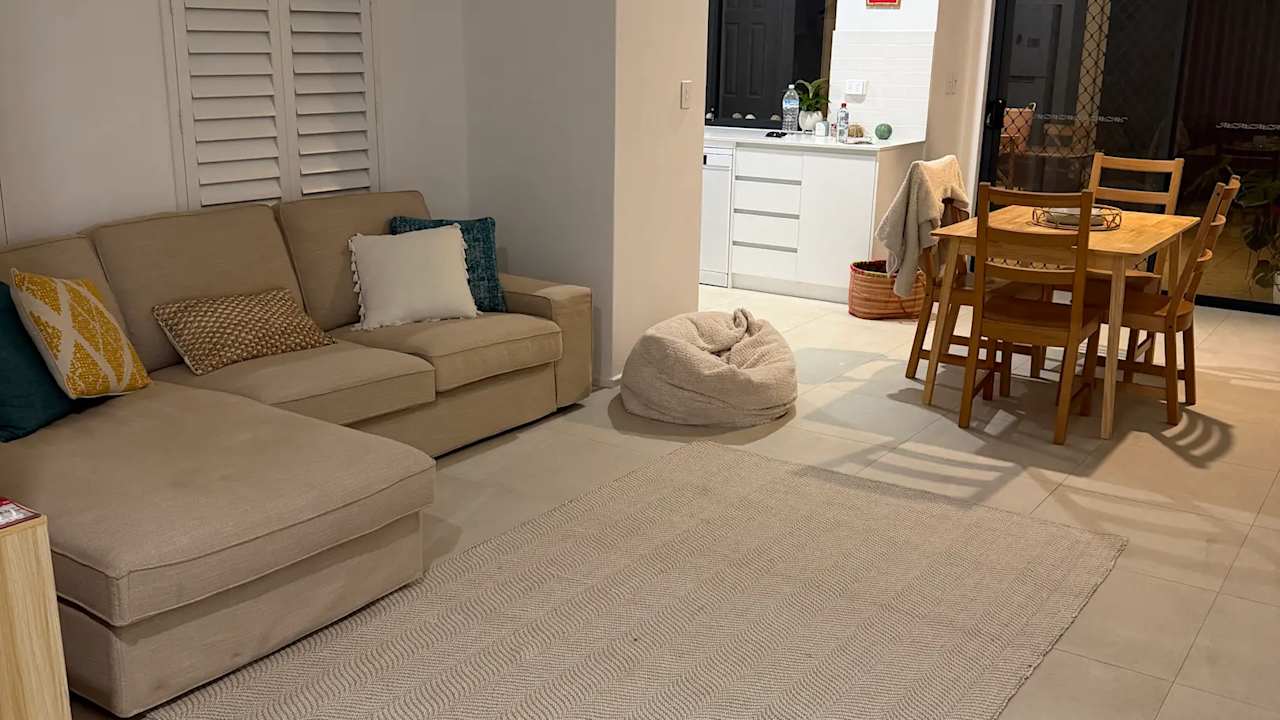 Room in a share house