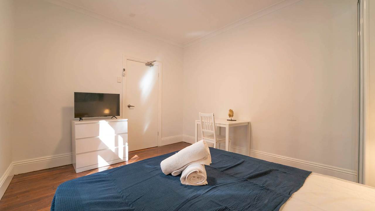 Furnished room in a share house