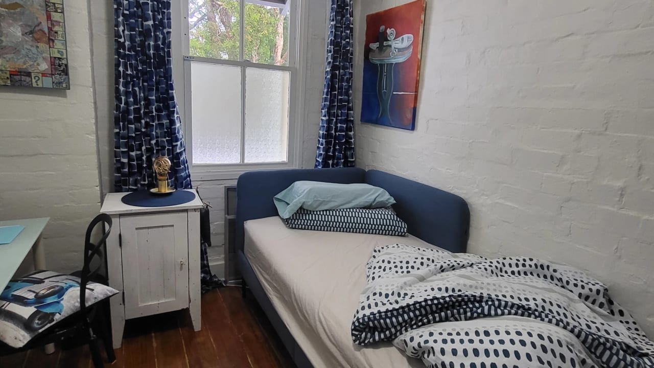 Furnished room in a share house
