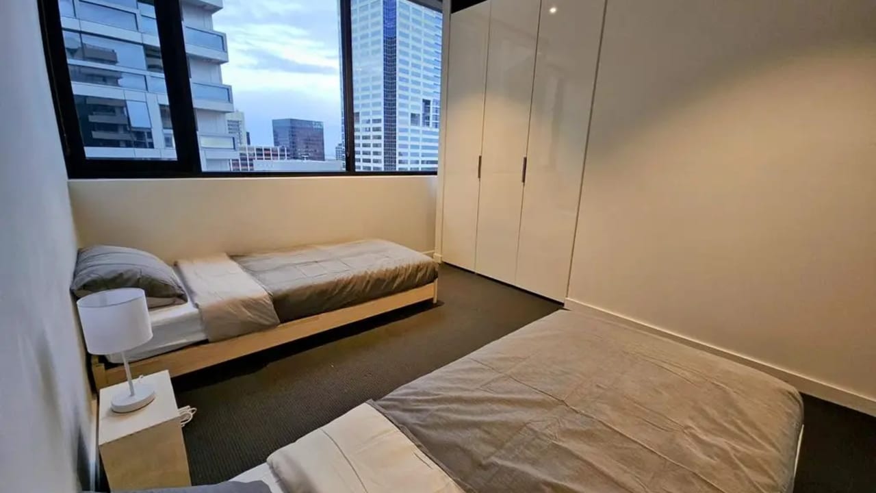 Furnished room in a flatshare
