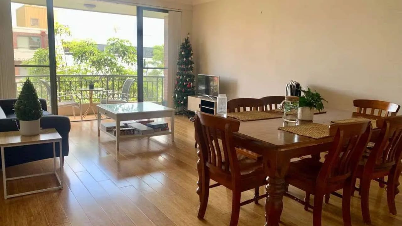 Furnished room in a flatshare