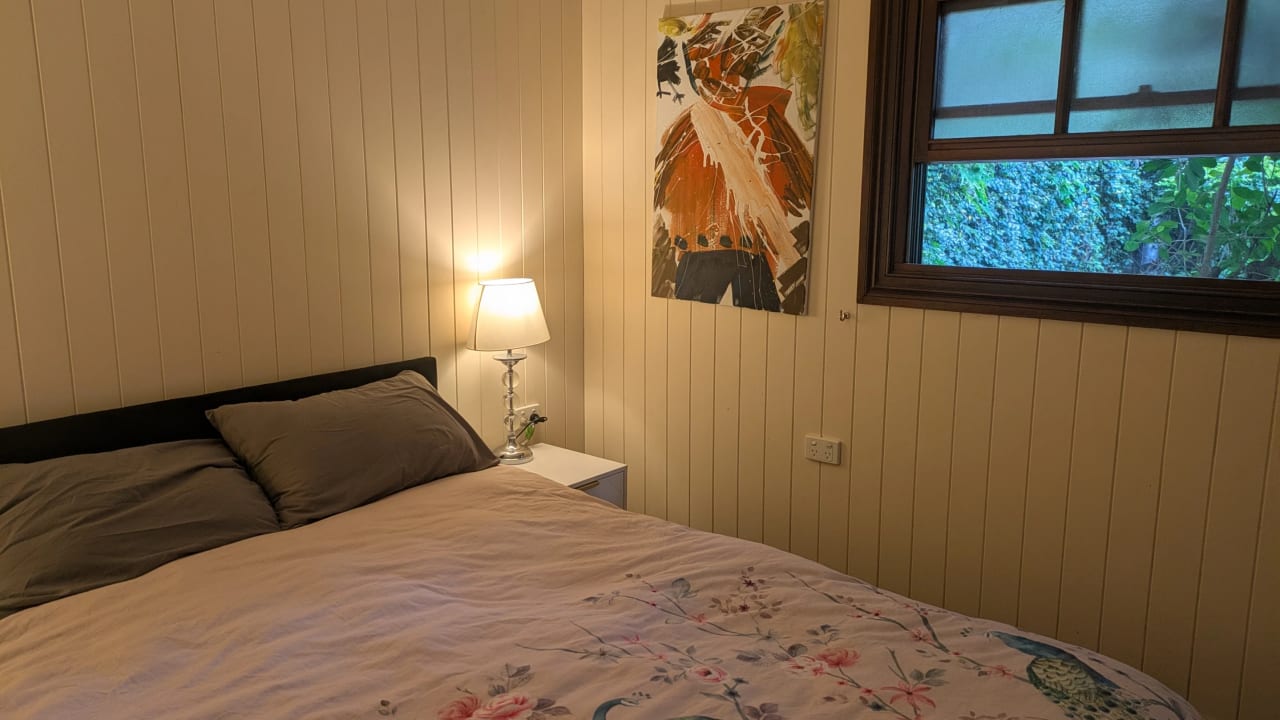 Room in a share house