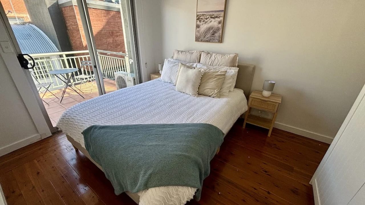 Furnished room with own bathroom