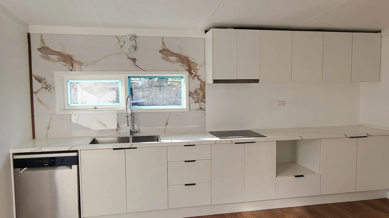 Whole property with 2 rooms for rent