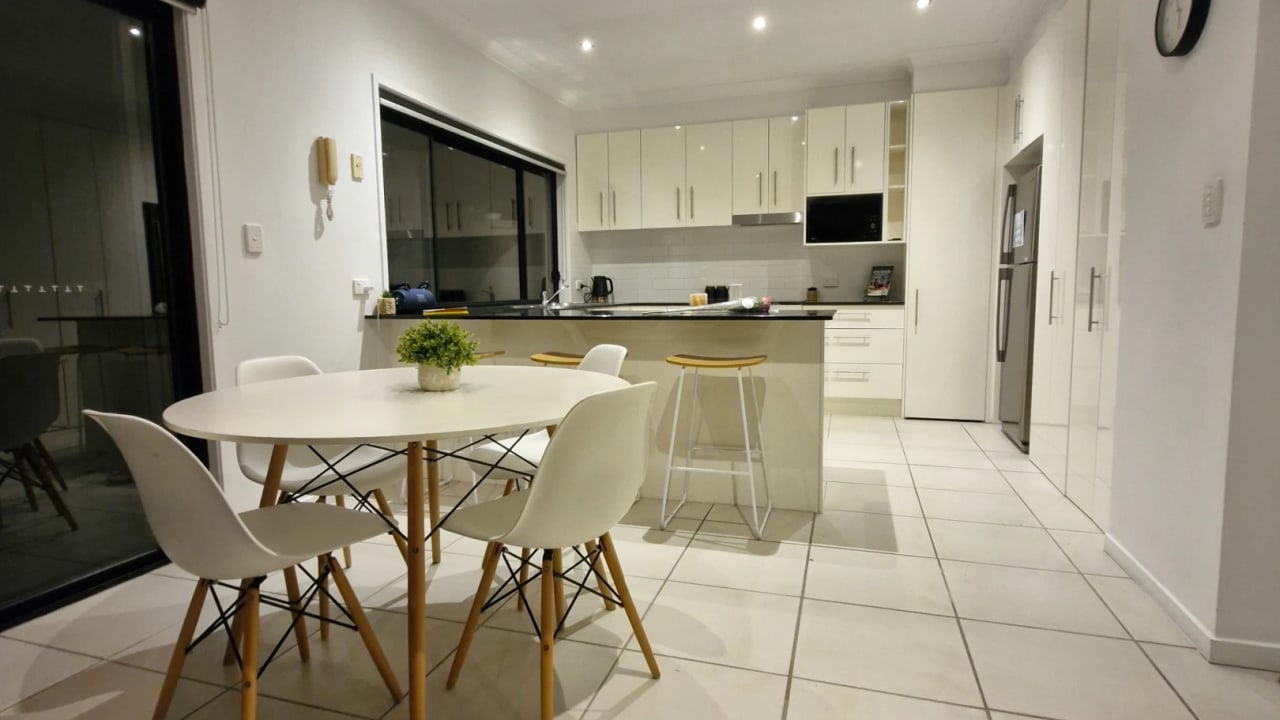 Unfurnished room in a share house