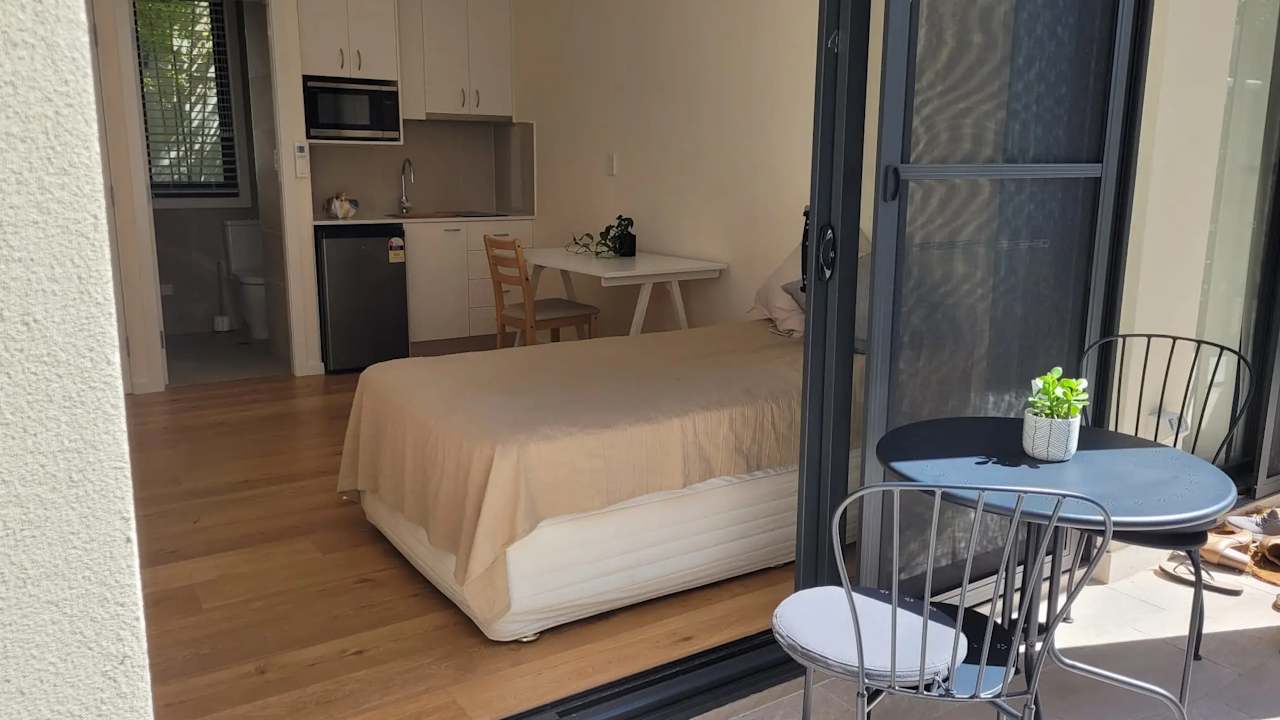 Room studio flat for rent