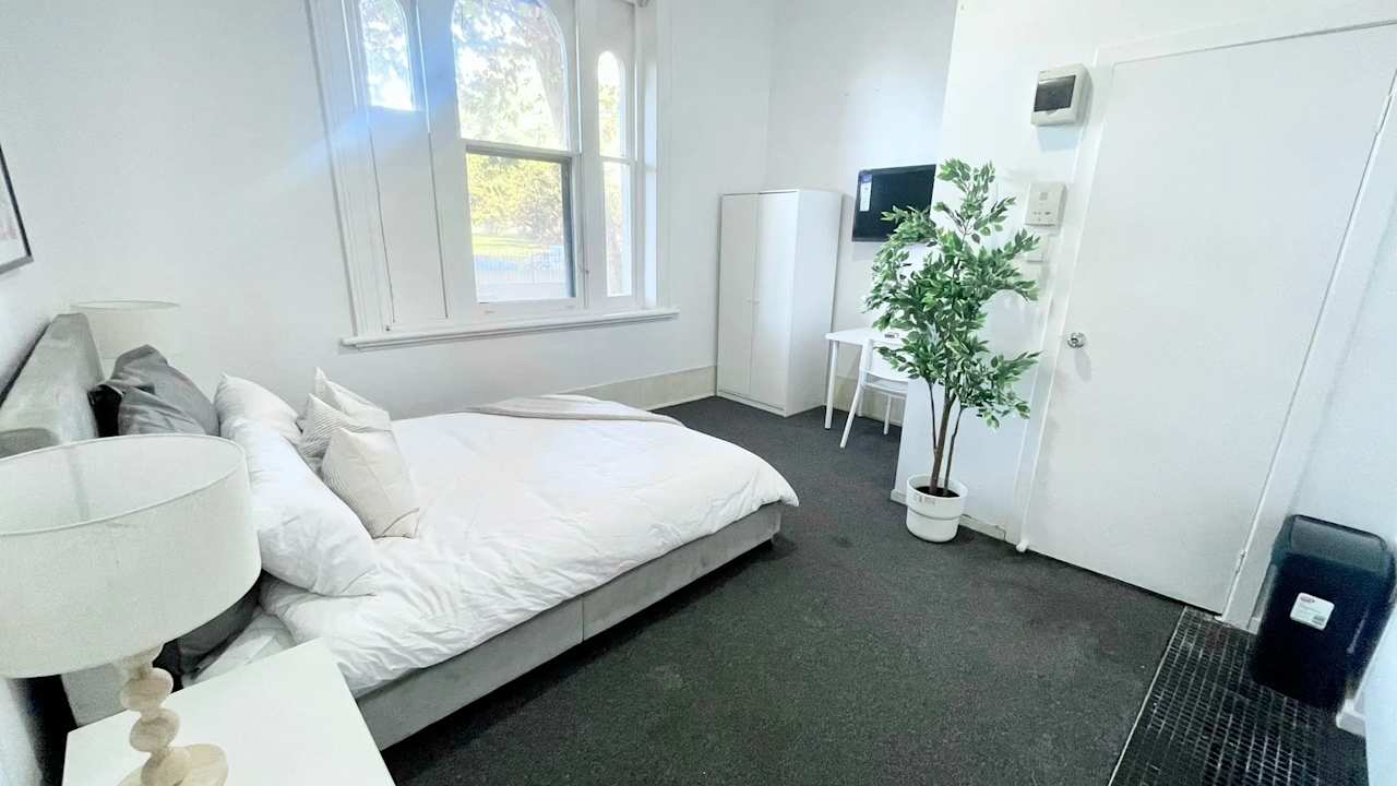 Room studio flat for rent