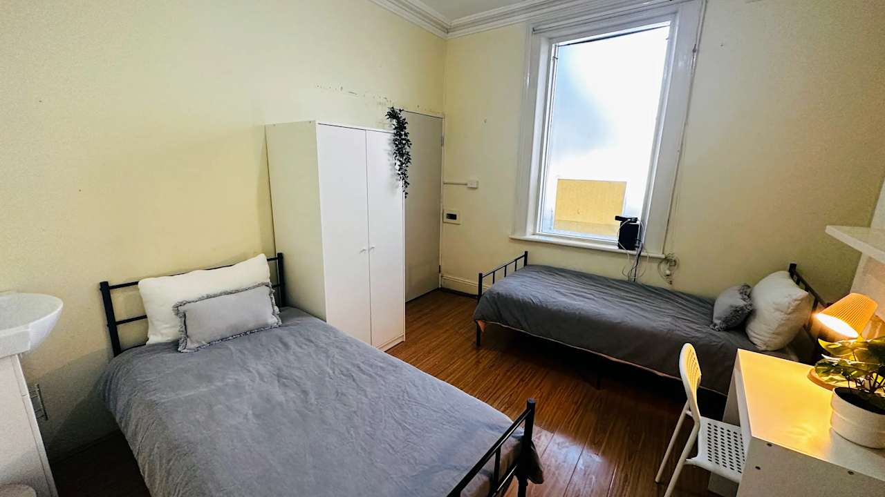 Furnished room in a share house