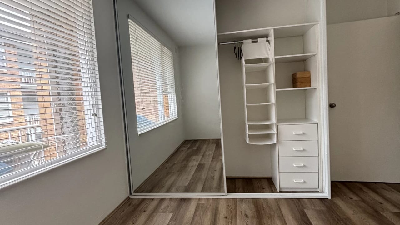 Unfurnished room in a flatshare