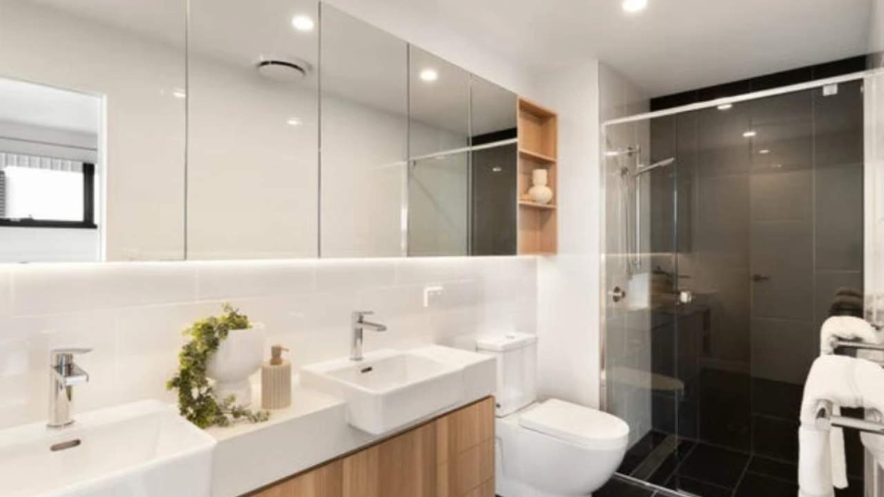 Room with ensuite in a flatshare