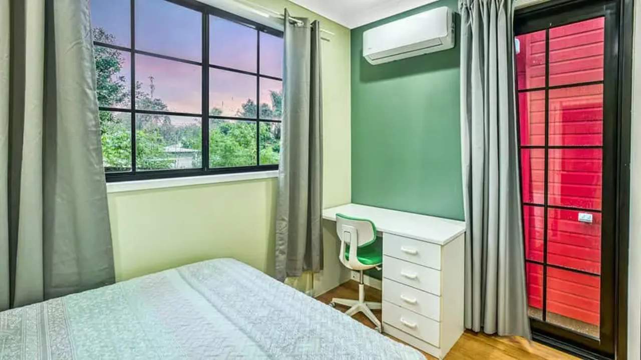 Furnished room studio flat for rent