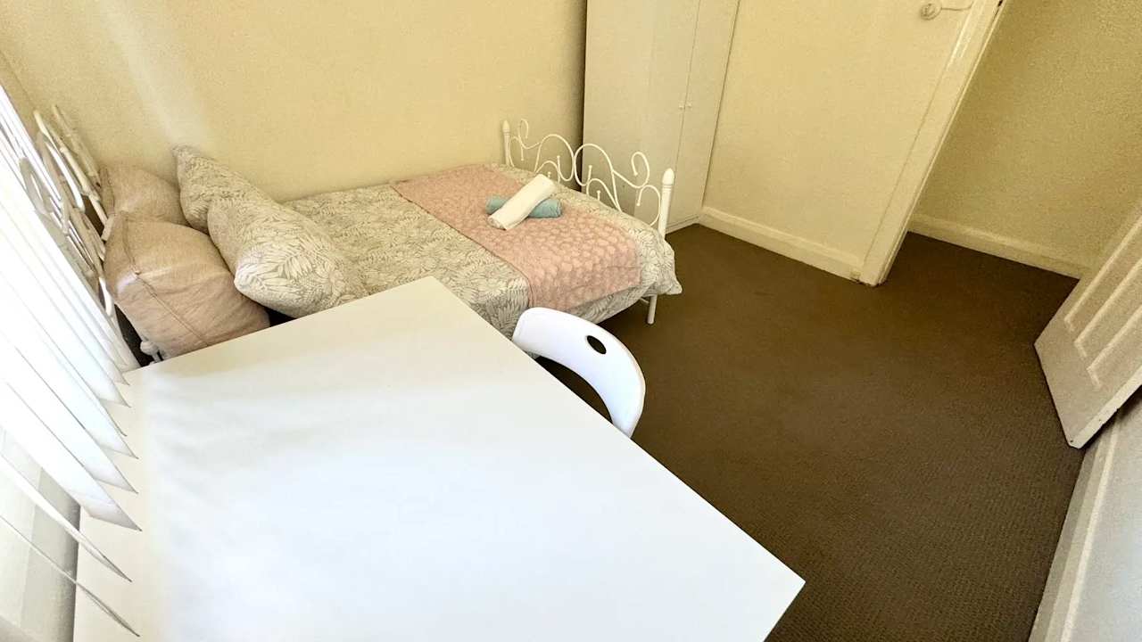 Whole property with 2 rooms for rent