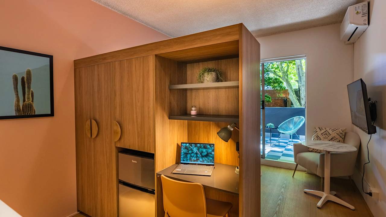 Furnished room with own bathroom