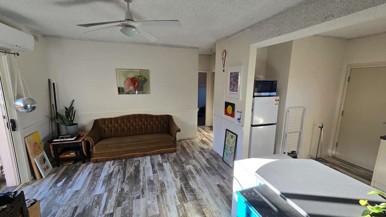 Room in a share house