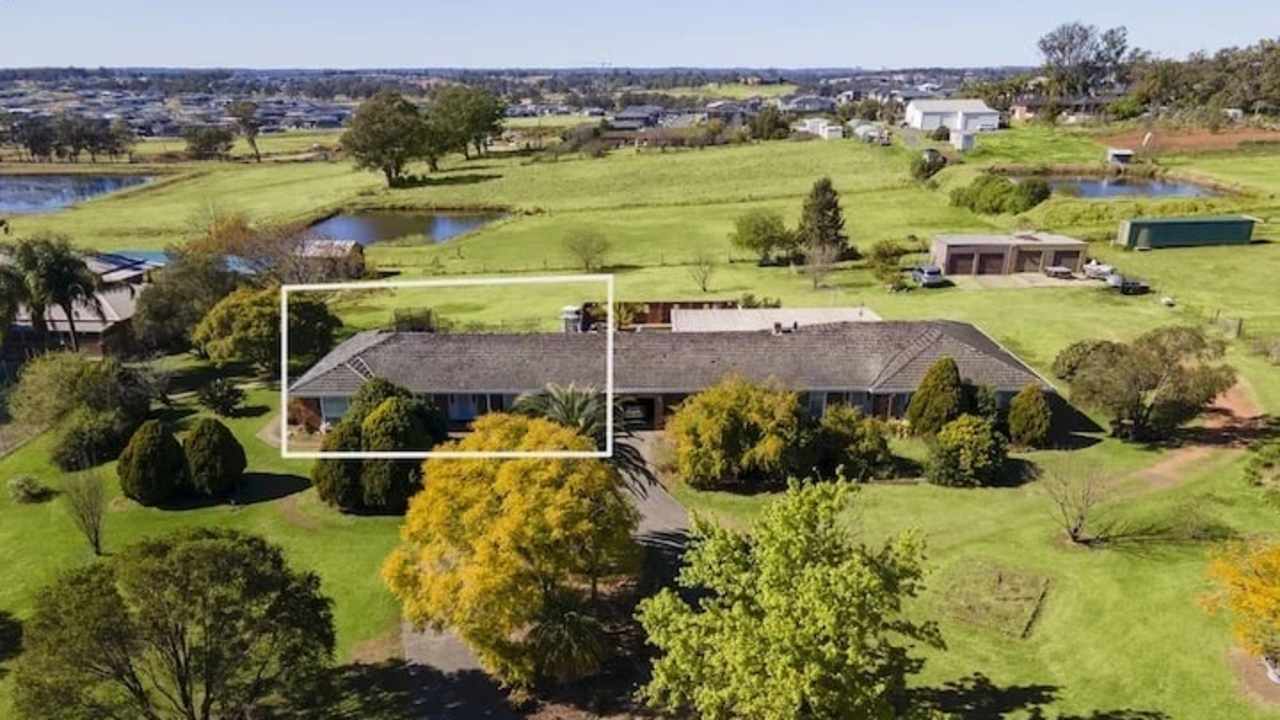 Whole property with 2 rooms for rent