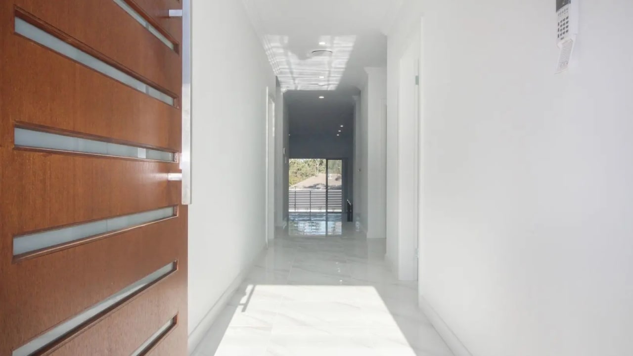 Unfurnished room in a share house