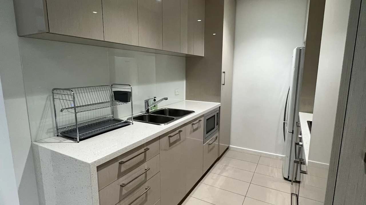 Furnished room in a flatshare
