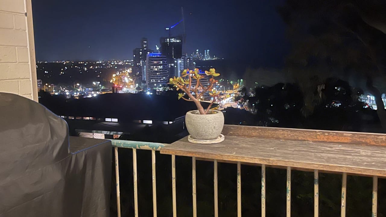 Unfurnished room in a flatshare