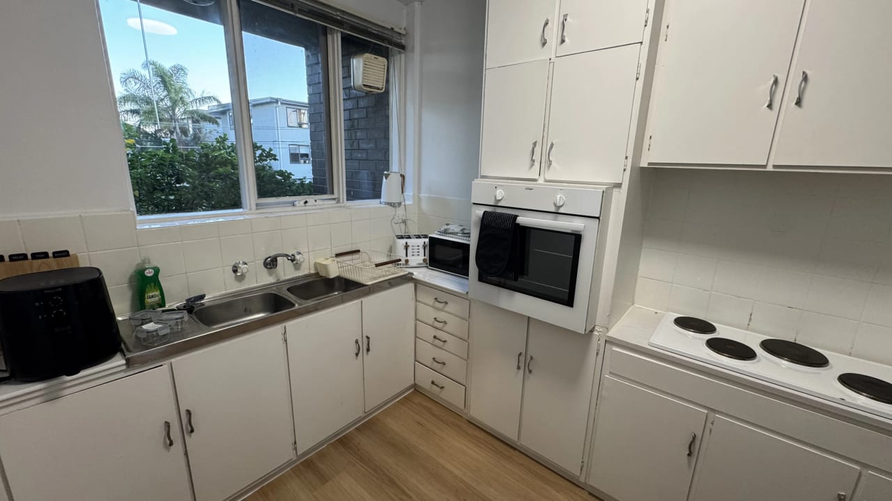 Furnished room in a flatshare