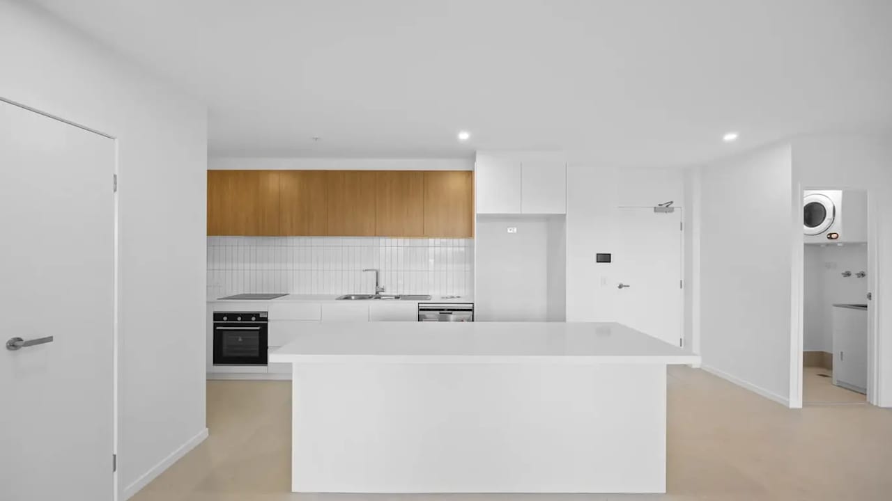 Whole property with 2 rooms for rent