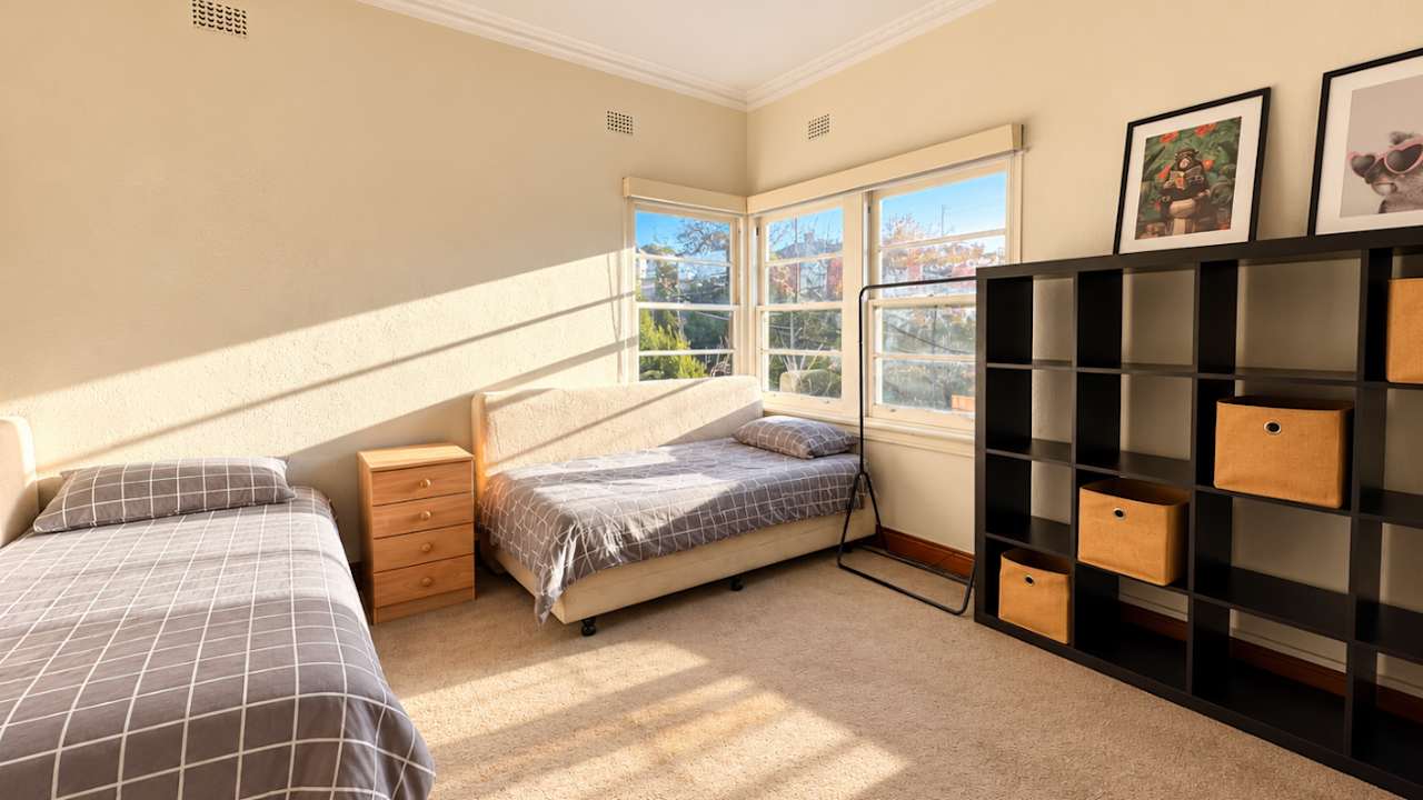 Furnished room in a share house