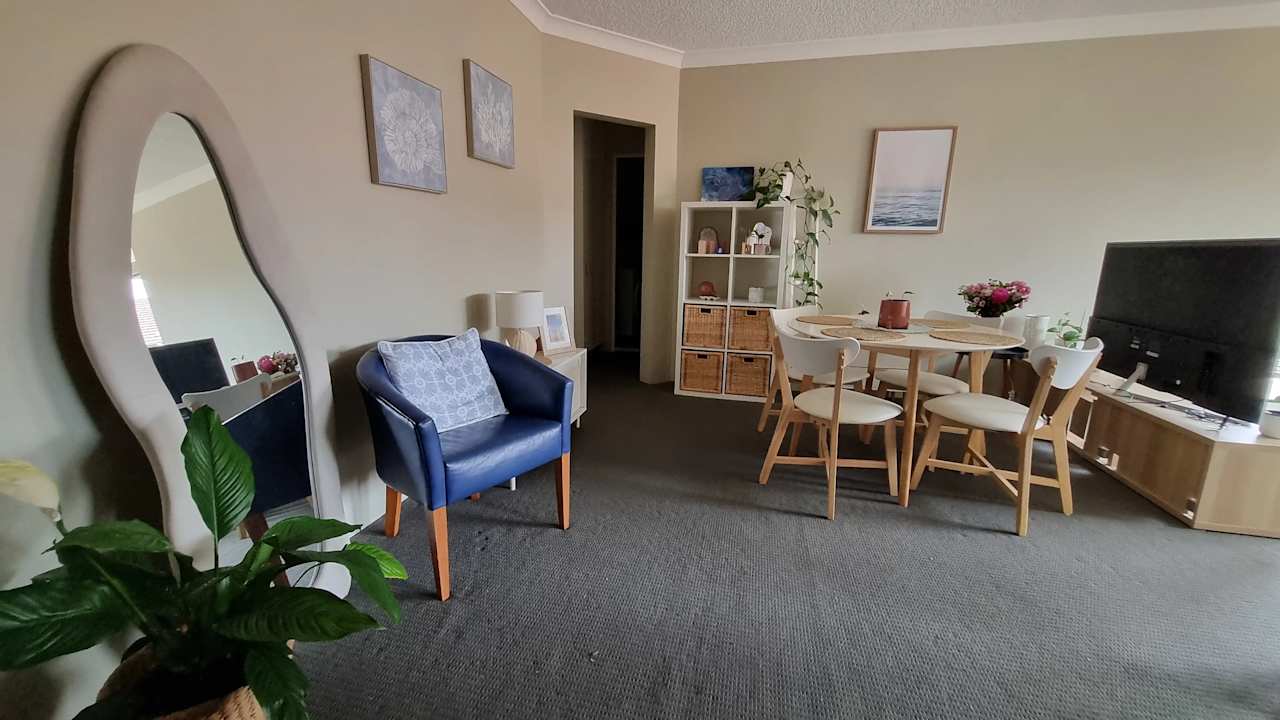 Furnished room in a flatshare