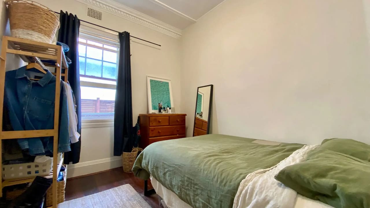 Furnished room in a share house