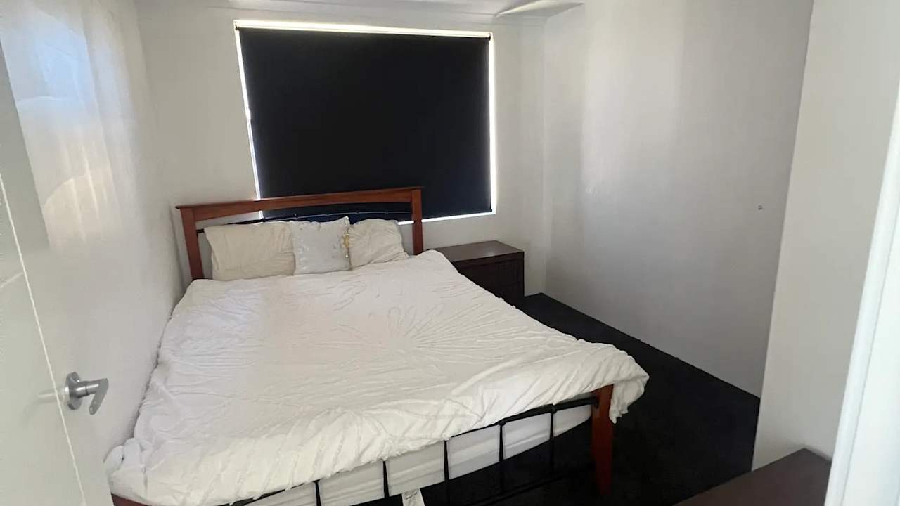 Room in a share house