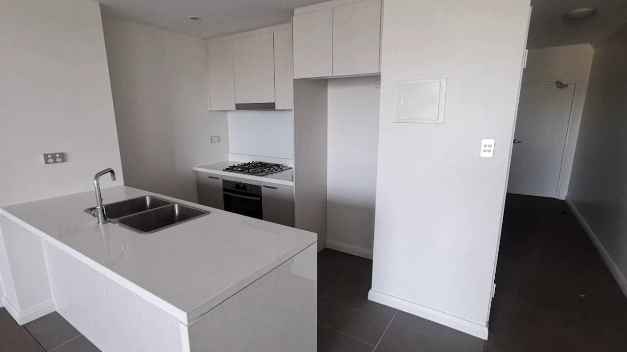 Unfurnished room with ensuite in a flatshare