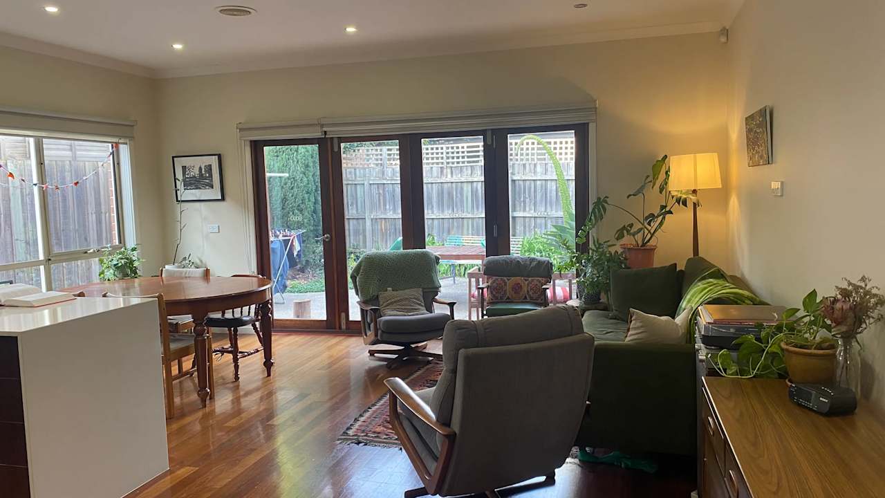 Whole property with 3 rooms for rent