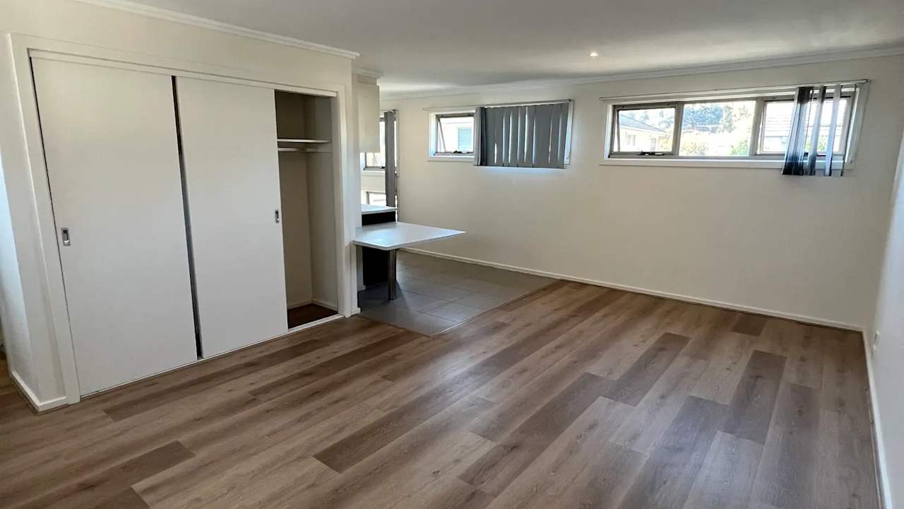 Furnished room studio flat for rent