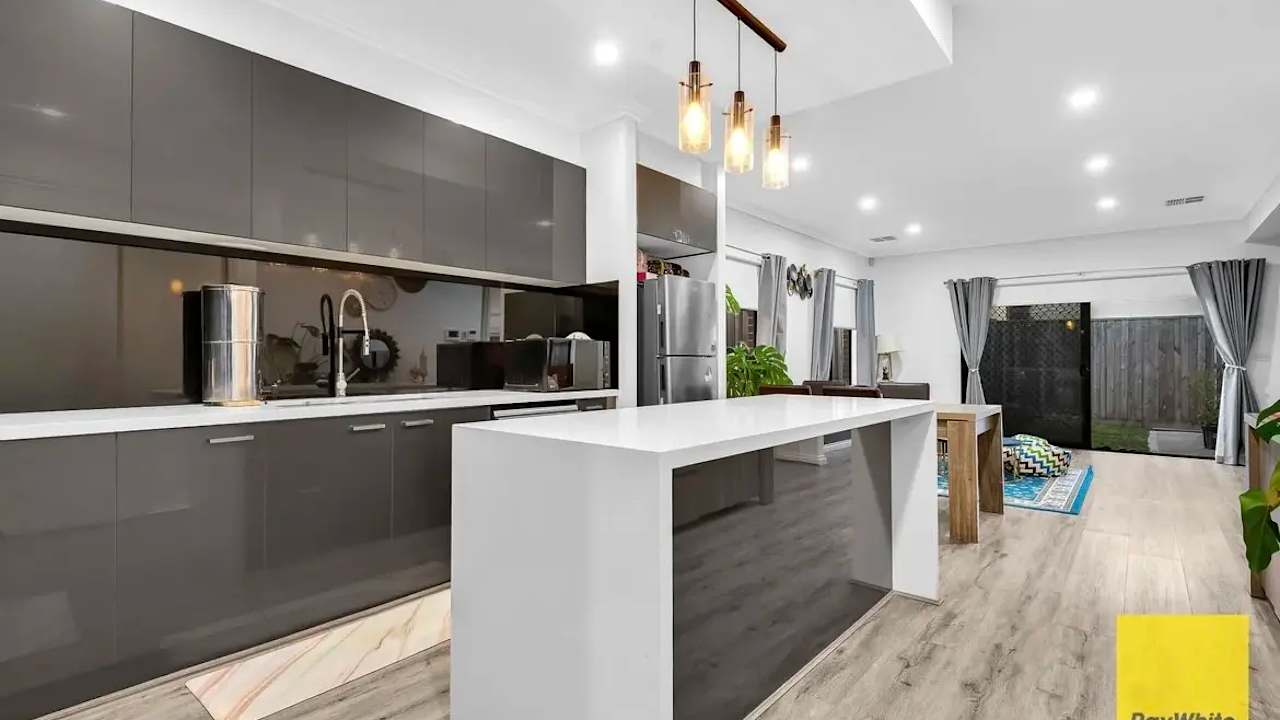 Unfurnished room in a share house