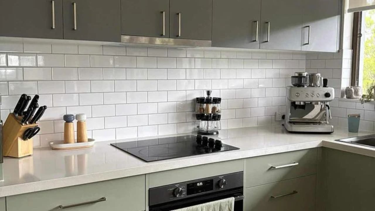Unfurnished room with ensuite in a flatshare