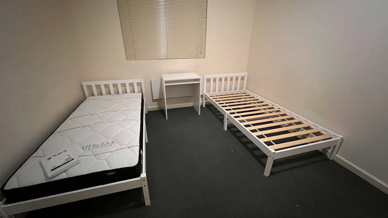 Furnished room in a flatshare