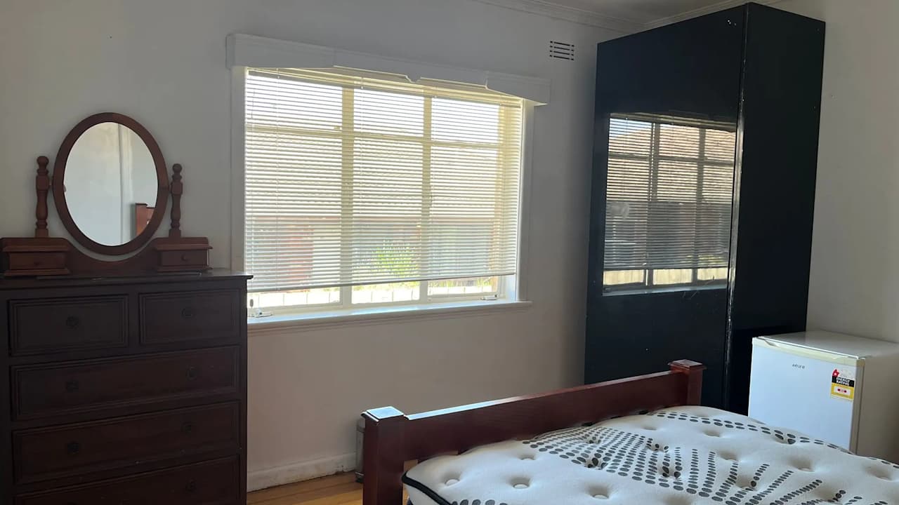 Whole property with 4 rooms for rent