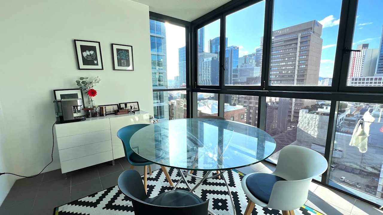Furnished room with ensuite in a flatshare