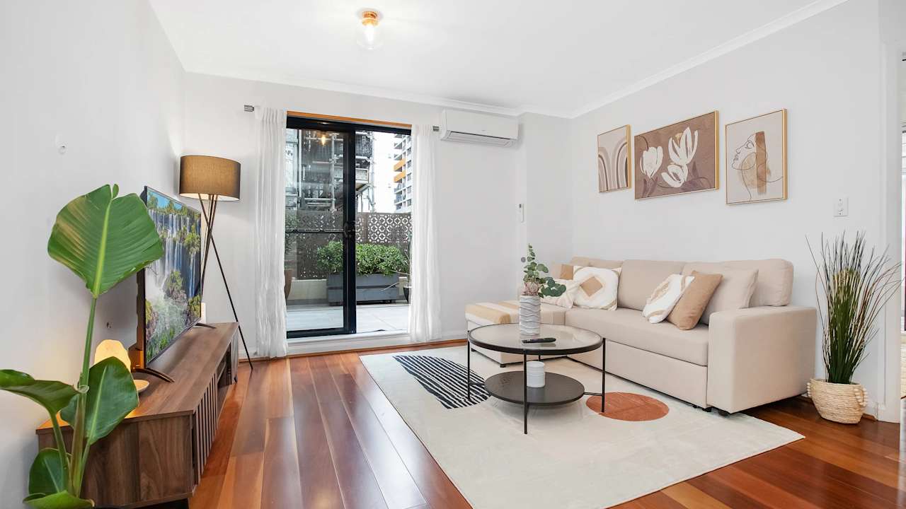 Whole property with 2 rooms for rent