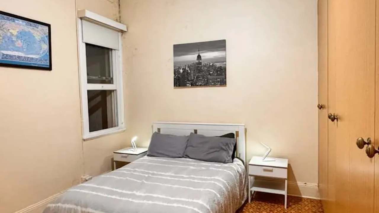 Furnished room in a share house