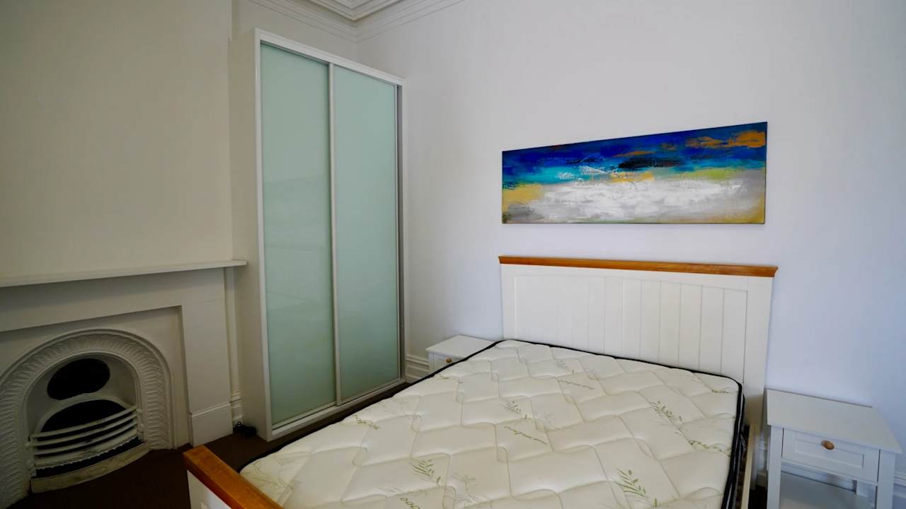 Furnished room with ensuite in a flatshare