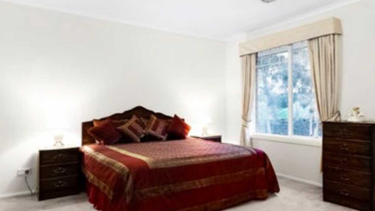 Furnished room with ensuite in a share house